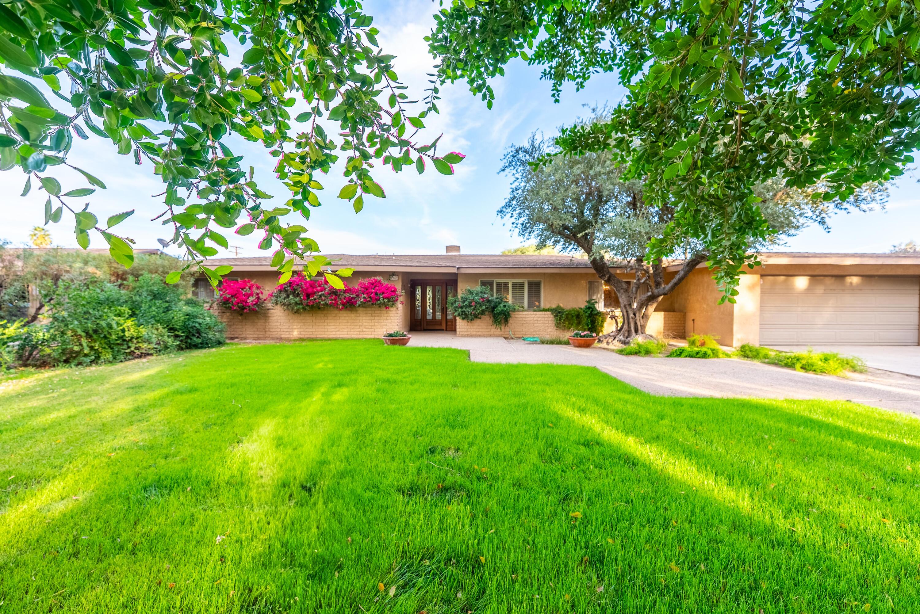 167 Santa Rosa Road El Centro, CA 92243 - Photo 5 of 50 a view of a house with a yard porch and sitting area