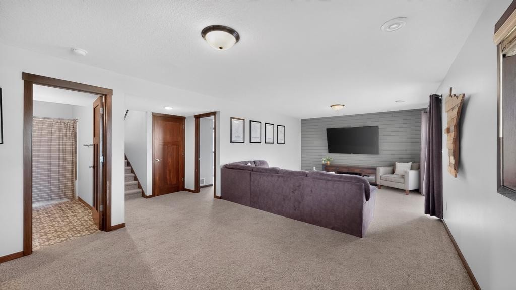 4621 Alan Lane Northwest Rochester, MN 55901 - Photo 21 of 37