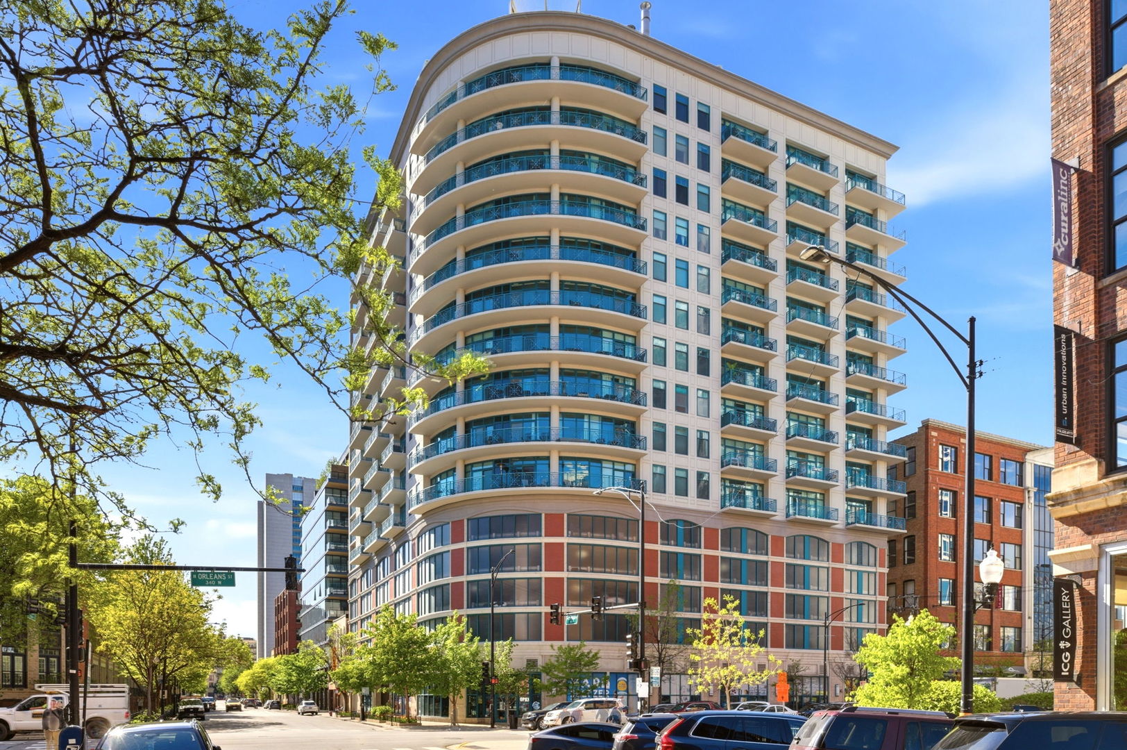 340 West Superior Street, Unit 1009 Chicago, IL 60654 - Photo 1 of 24 a front view of a building