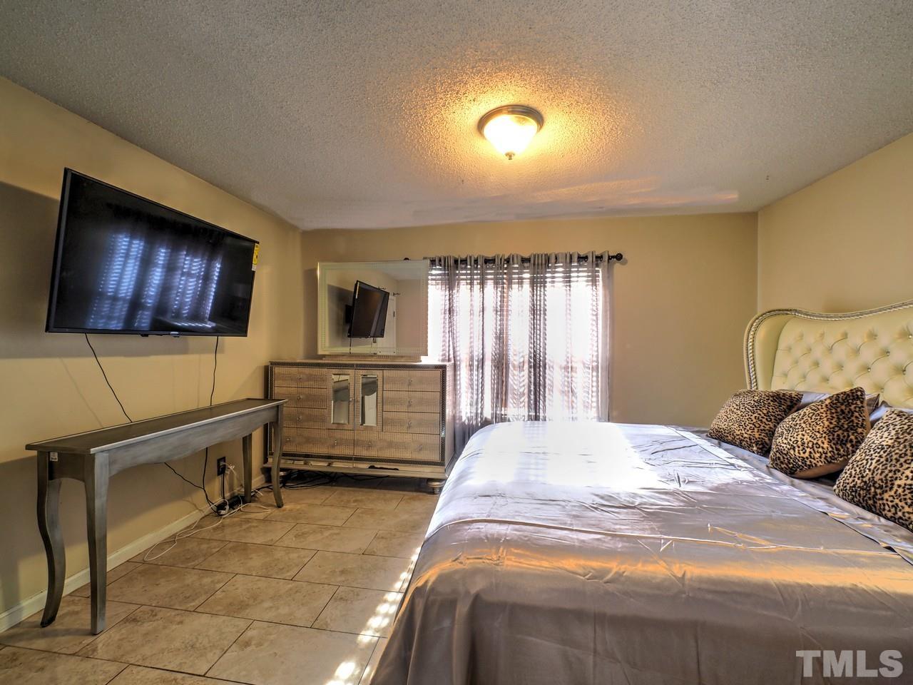 601 Stratton Way Durham, NC 27704 - Photo 14 of 24 Gallery Image 14