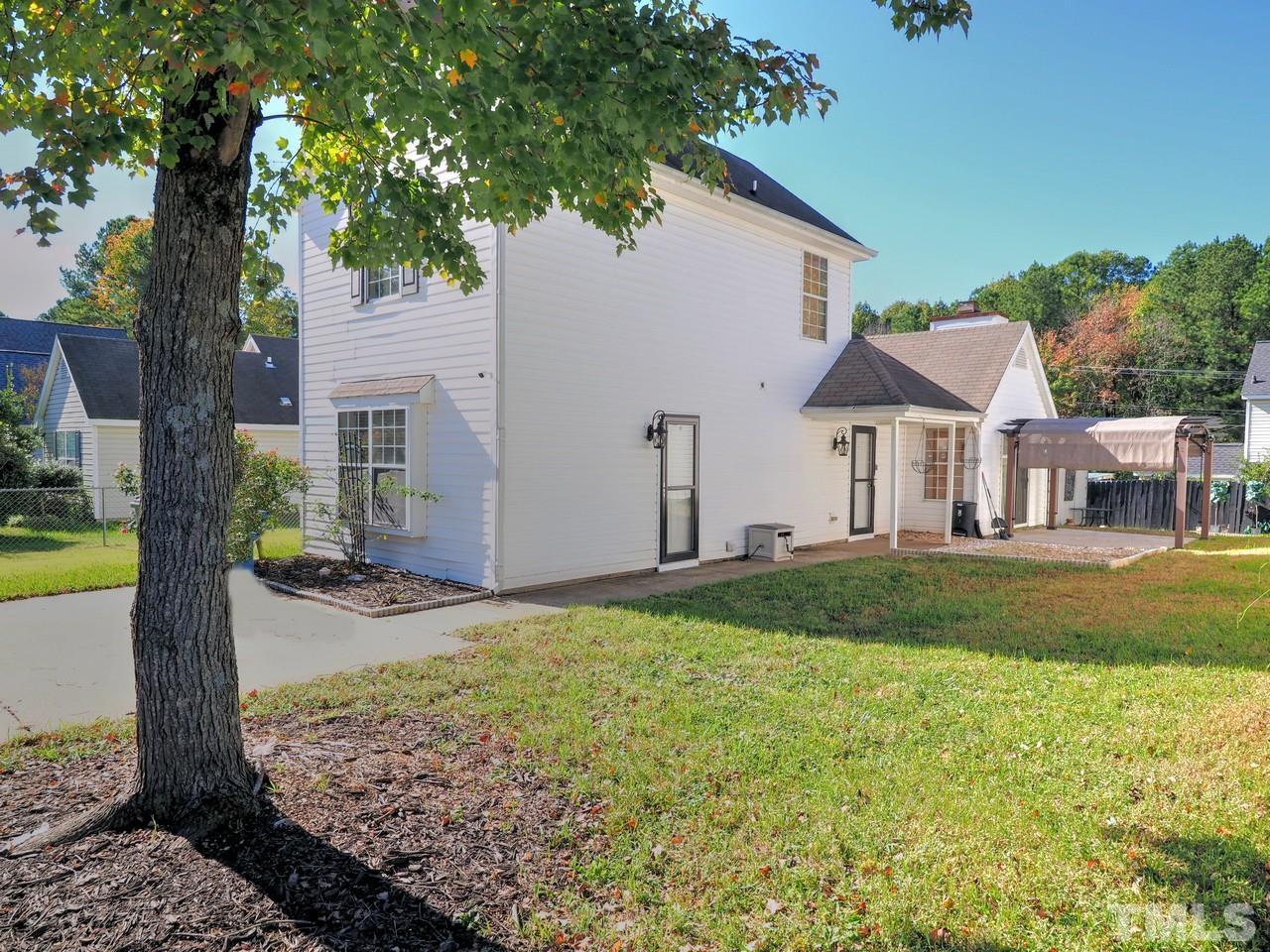 601 Stratton Way Durham, NC 27704 - Photo 3 of 24 Gallery Image 3