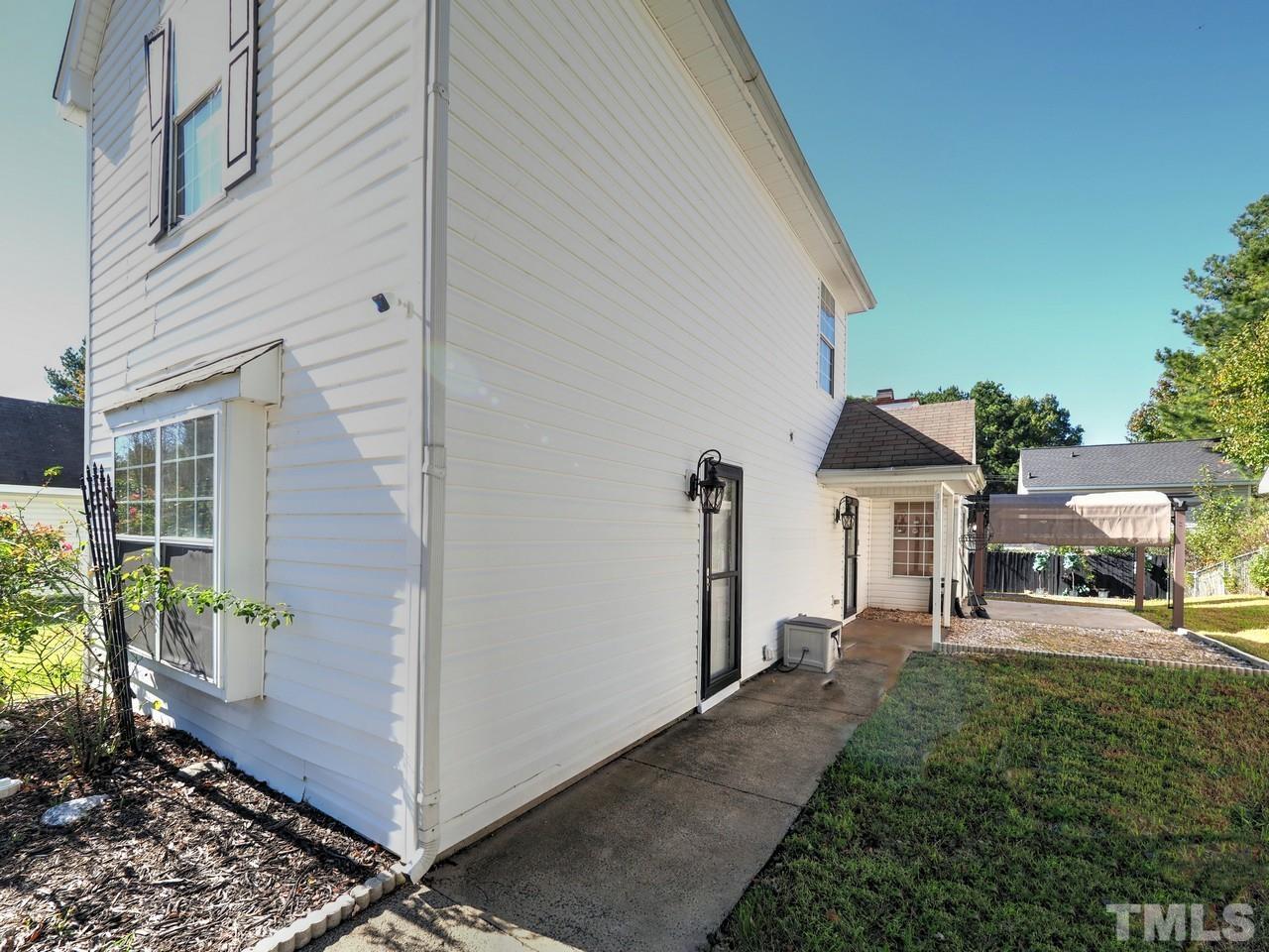 601 Stratton Way Durham, NC 27704 - Photo 4 of 24 Gallery Image 4
