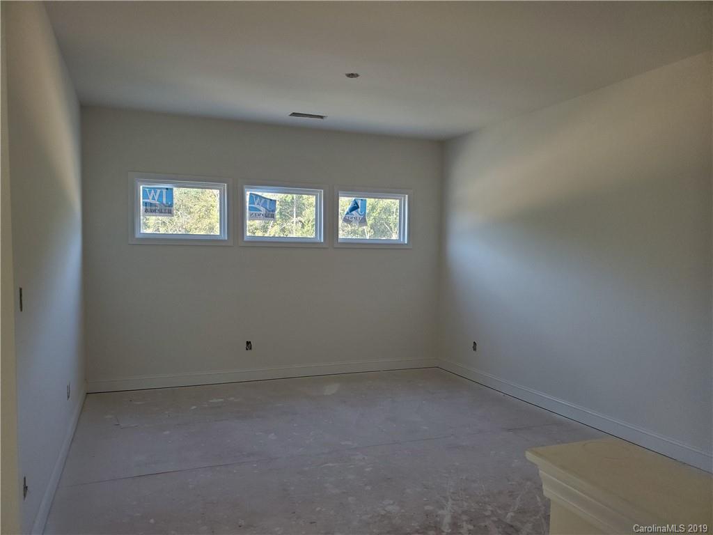 5505 Braddock Ml Way, Unit 273 Lancaster, SC 29720 - Photo 13 of 29 an empty room with a window