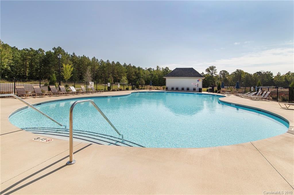 5505 Braddock Ml Way, Unit 273 Lancaster, SC 29720 - Photo 23 of 29 a view of a basket ball ground
