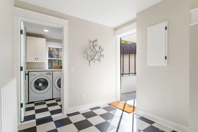 $899,900 | 713 North Shore Drive, Holland, MI 49424