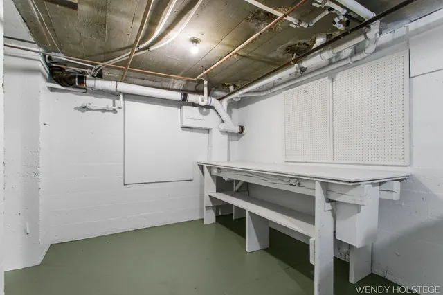 $899,900 | 713 North Shore Drive, Holland, MI 49424