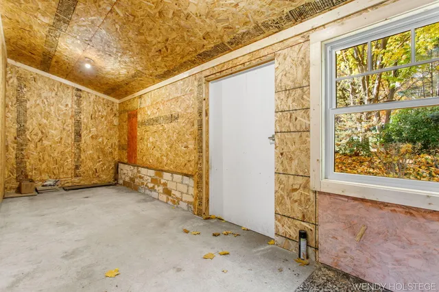 $899,900 | 713 North Shore Drive, Holland, MI 49424