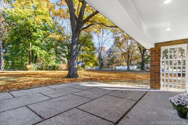 $899,900 | 713 North Shore Drive, Holland, MI 49424