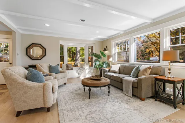 $899,900 | 713 North Shore Drive, Holland, MI 49424