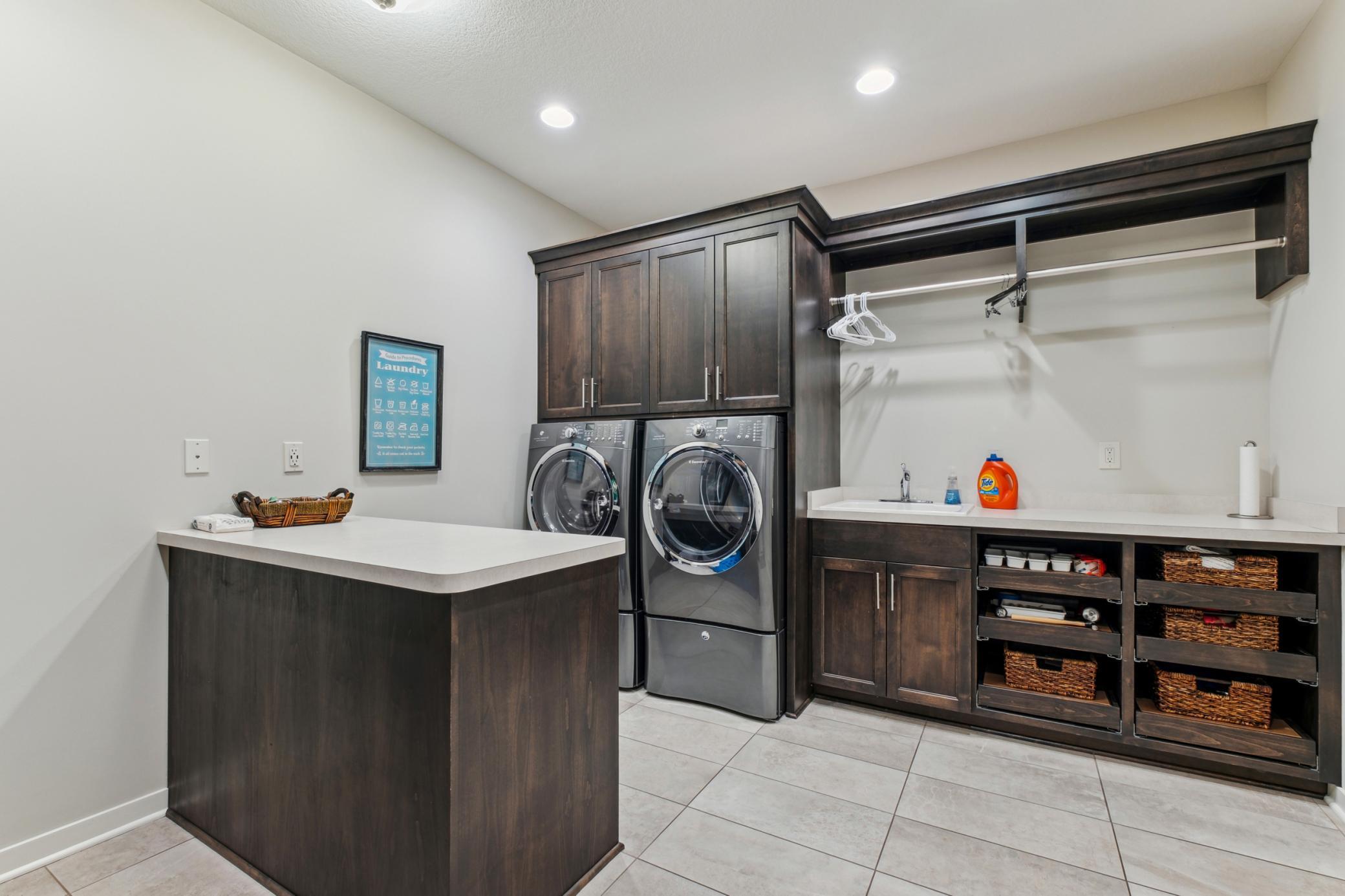 8690 Riley Curve Chanhassen, MN 55317 - Photo 15 of 30 Gallery Image 15