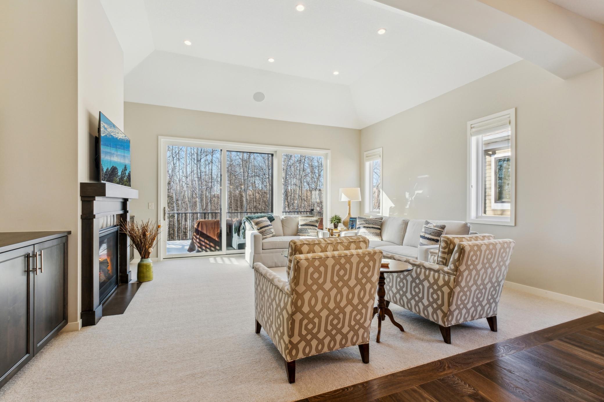 8690 Riley Curve Chanhassen, MN 55317 - Photo 6 of 30 Gallery Image 6