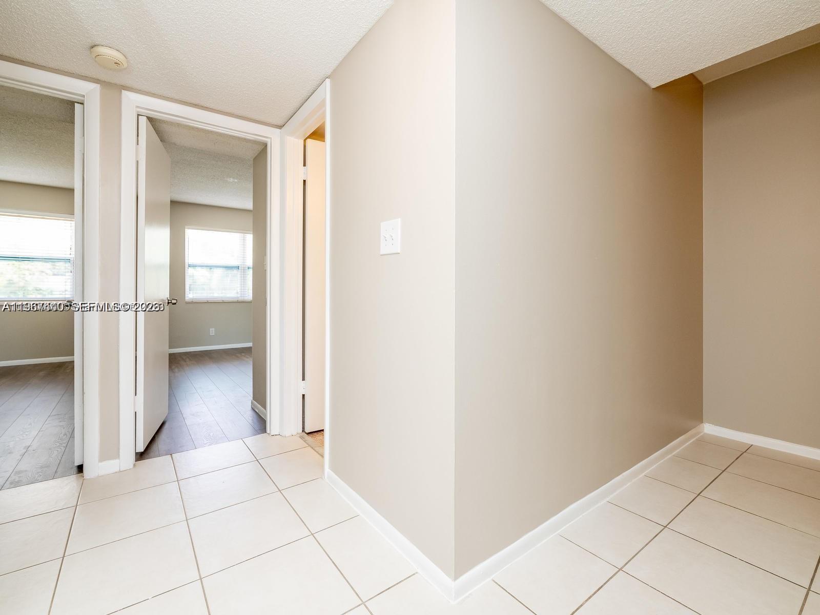 2304 Northeast 7th Street, Unit 27 Hallandale Beach, FL 33009 - Photo 6 of 8