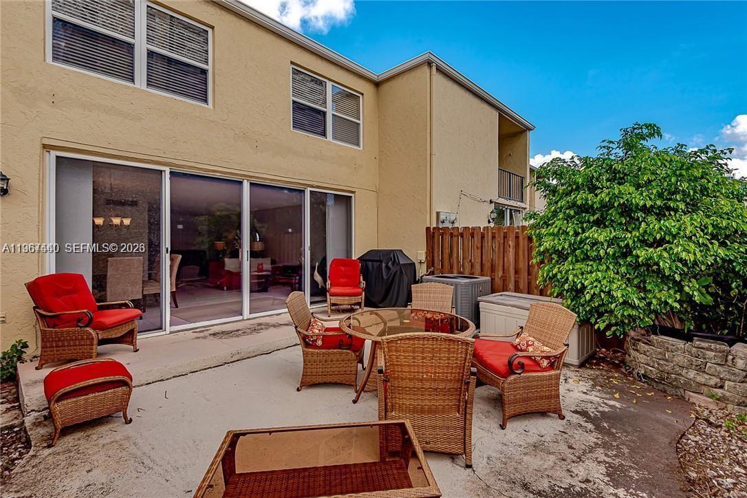 2304 Northeast 7th Street, Unit 27 Hallandale Beach, FL 33009 - Photo 7 of 8