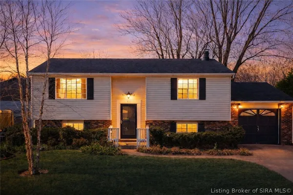 $269,900 | 711 Saratoga Drive, Jeffersonville, IN 47130