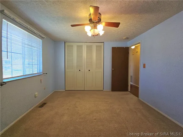 $269,900 | 711 Saratoga Drive, Jeffersonville, IN 47130