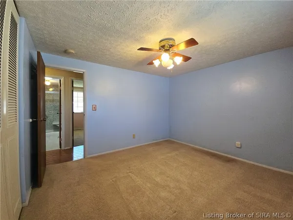 $269,900 | 711 Saratoga Drive, Jeffersonville, IN 47130