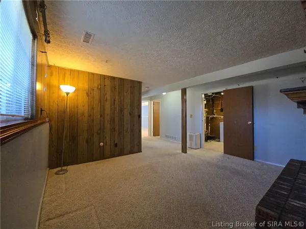 $269,900 | 711 Saratoga Drive, Jeffersonville, IN 47130
