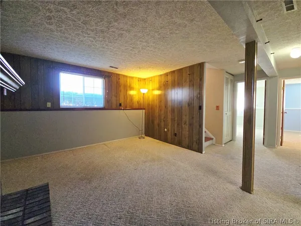 $269,900 | 711 Saratoga Drive, Jeffersonville, IN 47130