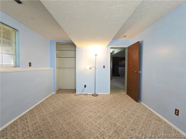 $269,900 | 711 Saratoga Drive, Jeffersonville, IN 47130
