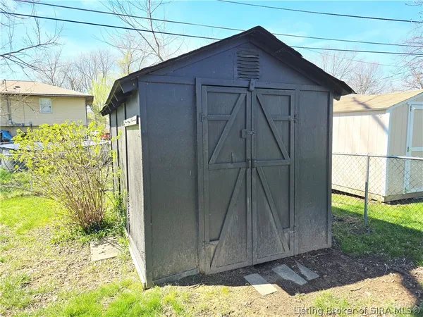 $269,900 | 711 Saratoga Drive, Jeffersonville, IN 47130