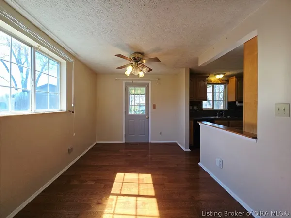 $269,900 | 711 Saratoga Drive, Jeffersonville, IN 47130