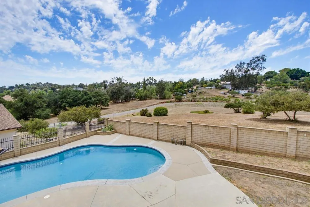 171 Dawn View Way El Cajon, CA 92021 - Photo 43 of 75