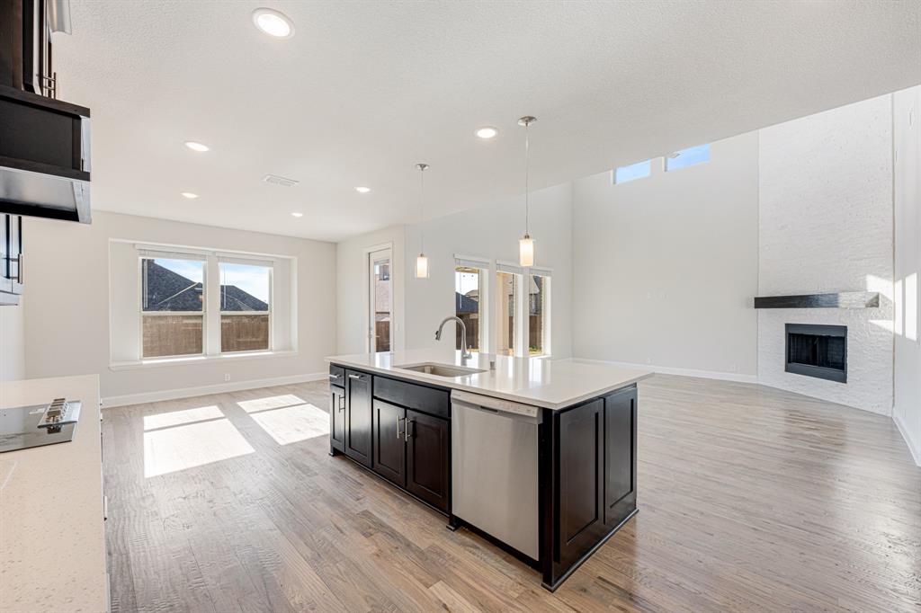 5622 Rowlan Row Midlothian, TX 76065 - Photo 14 of 35