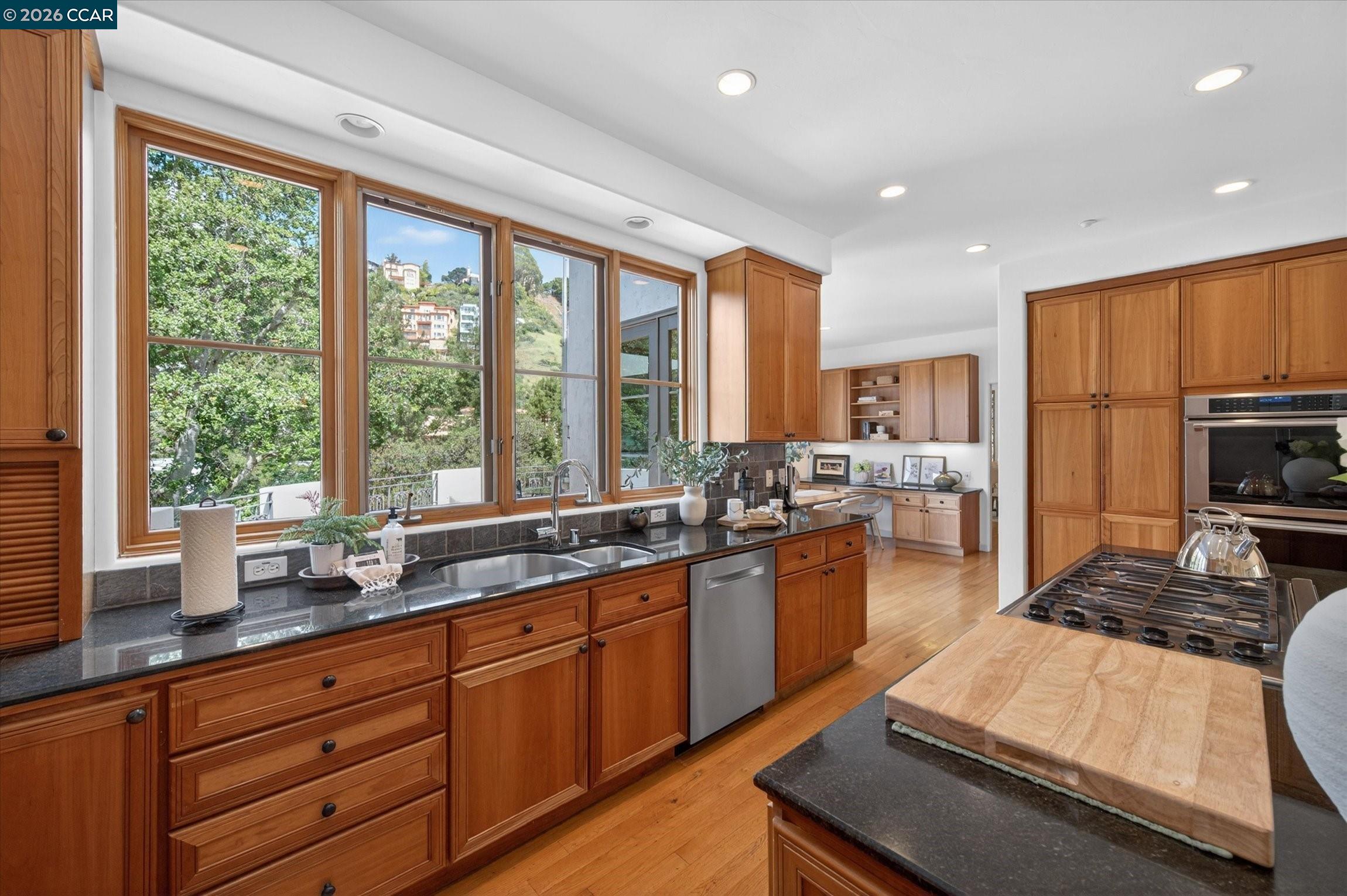 21 Live Oak Road Berkeley, CA 94705 - Photo 16 of 55