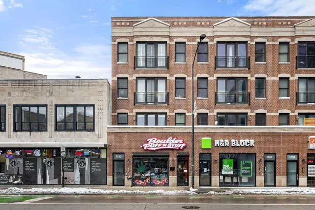 $450,000 | 1232 North Milwaukee Avenue, Unit 2, Chicago, IL 60622