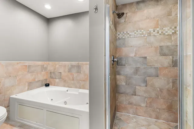 $450,000 | 1232 North Milwaukee Avenue, Unit 2, Chicago, IL 60622