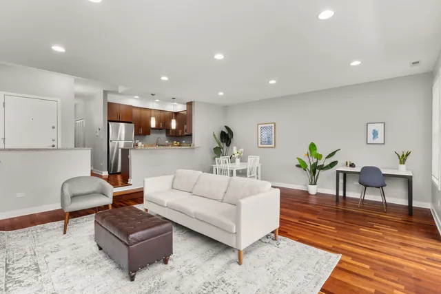 $450,000 | 1232 North Milwaukee Avenue, Unit 2, Chicago, IL 60622