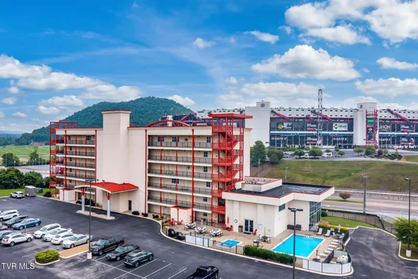 $209,000 | 210 Raceday Center Drive, Unit 1105, Bristol, TN 37620