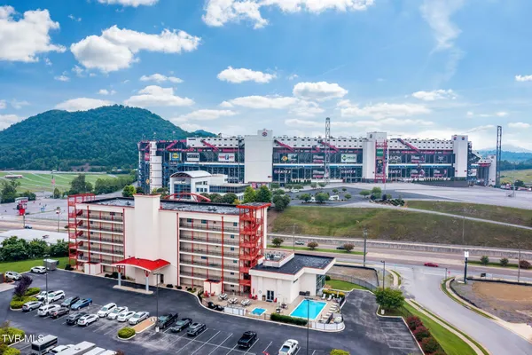 $209,000 | 210 Raceday Center Drive, Unit 1105, Bristol, TN 37620
