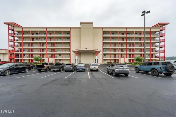 $209,000 | 210 Raceday Center Drive, Unit 1105, Bristol, TN 37620