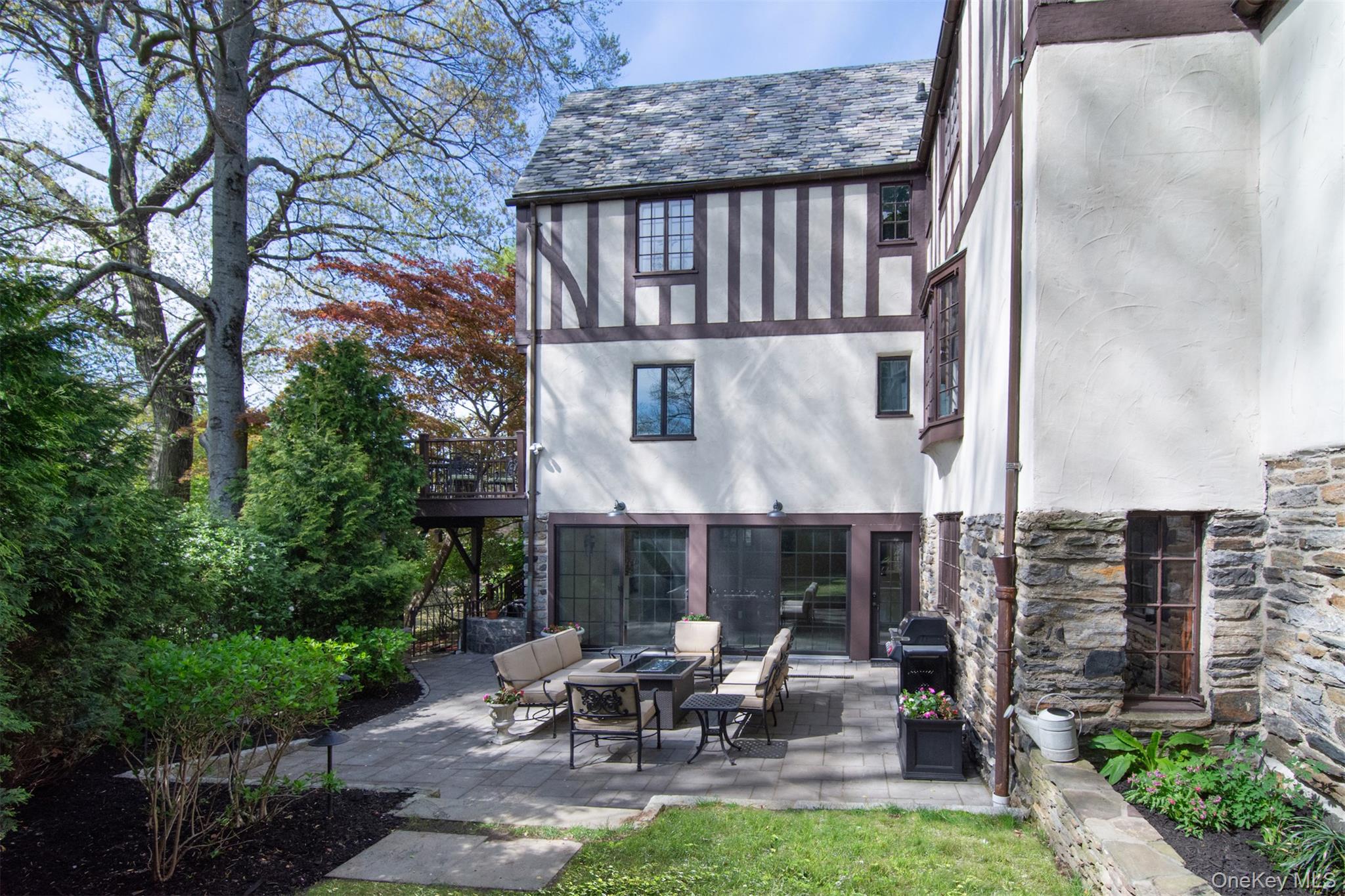 41 Summit Avenue Bronxville, NY 10708 - Photo 27 of 30