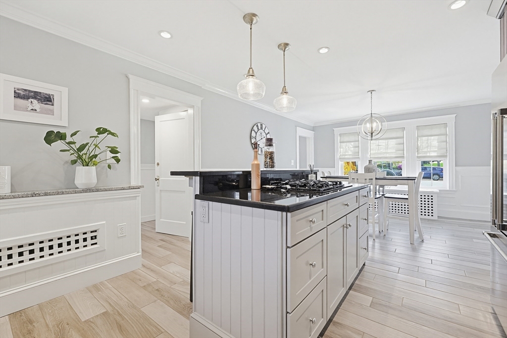 434 Brook Road Milton, MA 02186 - Photo 15 of 40