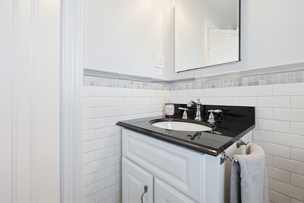 434 Brook Road Milton, MA 02186 - Photo 26 of 40