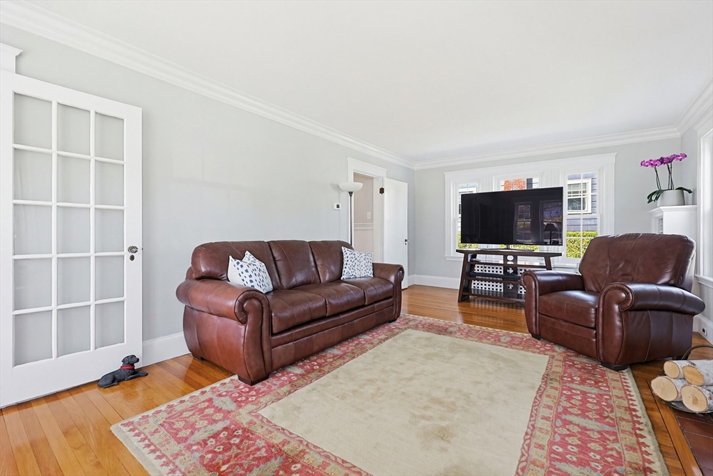 434 Brook Road Milton, MA 02186 - Photo 9 of 40