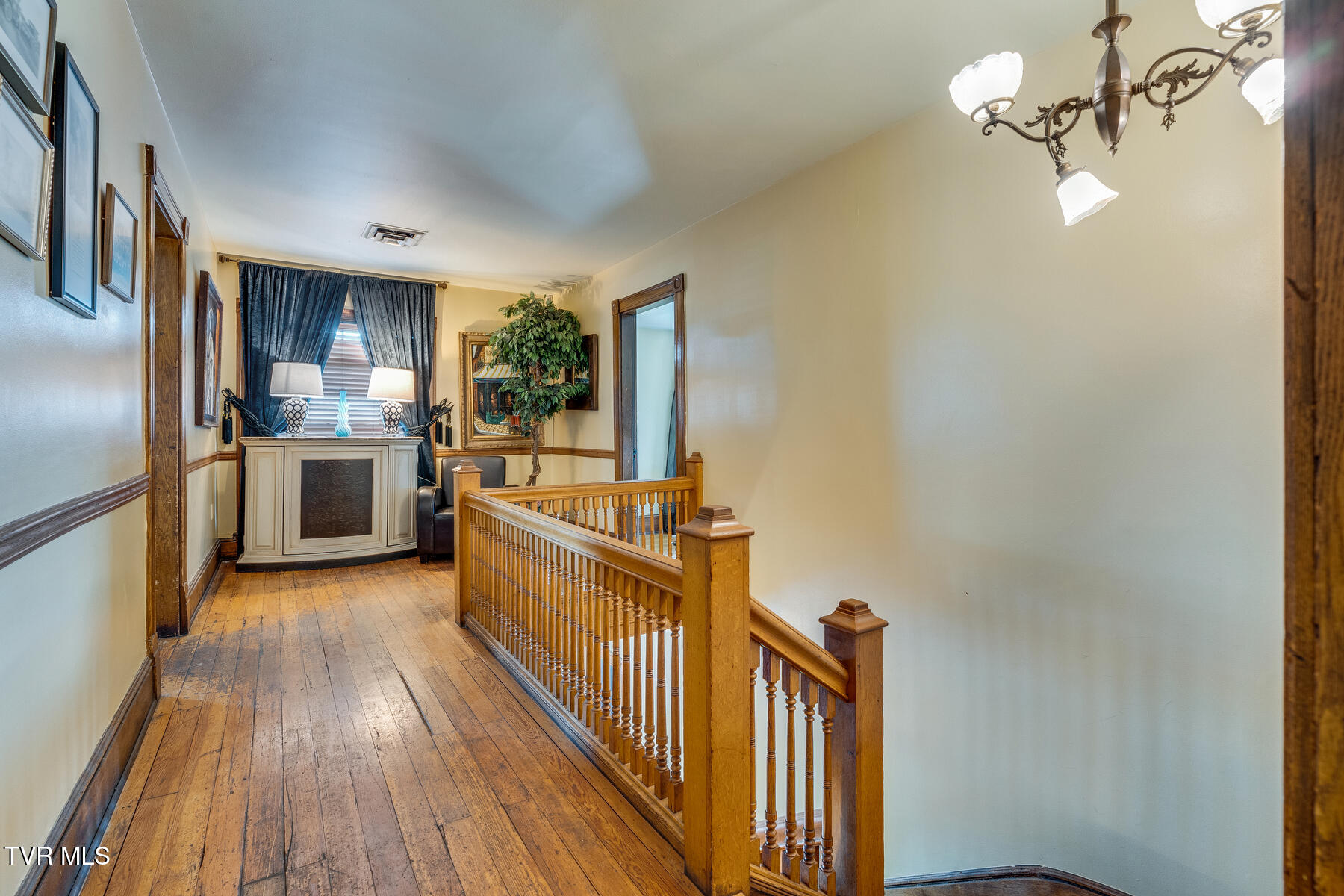 412 6th Street Bristol, TN 37620 - Photo 28 of 59 037