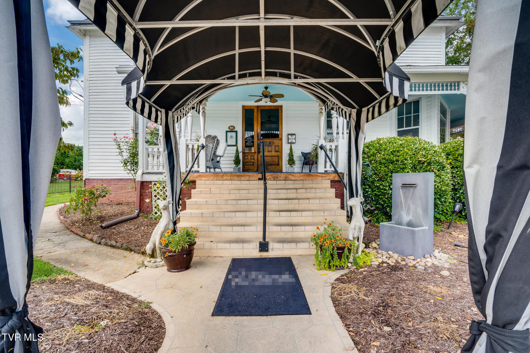 412 6th Street Bristol, TN 37620 - Photo 3 of 59 008A