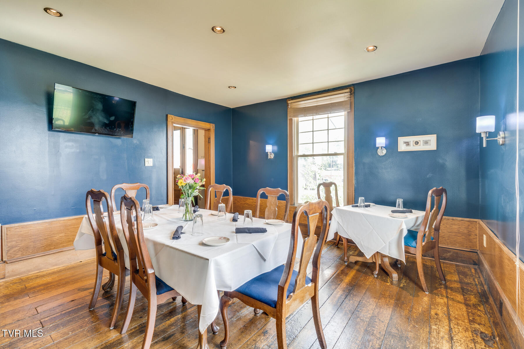 412 6th Street Bristol, TN 37620 - Photo 10 of 59 023