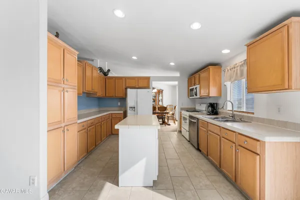 $573,870 | 9890 Sue Avenue, Rosamond, CA 93560