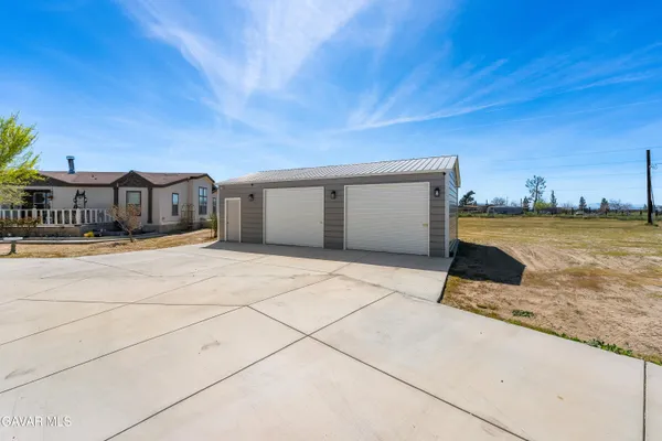 $573,870 | 9890 Sue Avenue, Rosamond, CA 93560
