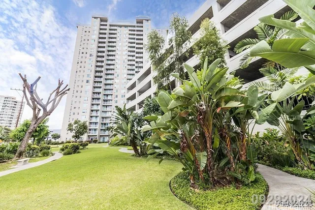 $2,000 | 215 North King Street, Unit 907, Honolulu, HI 96817