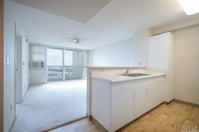 $2,000 | 215 North King Street, Unit 907, Honolulu, HI 96817