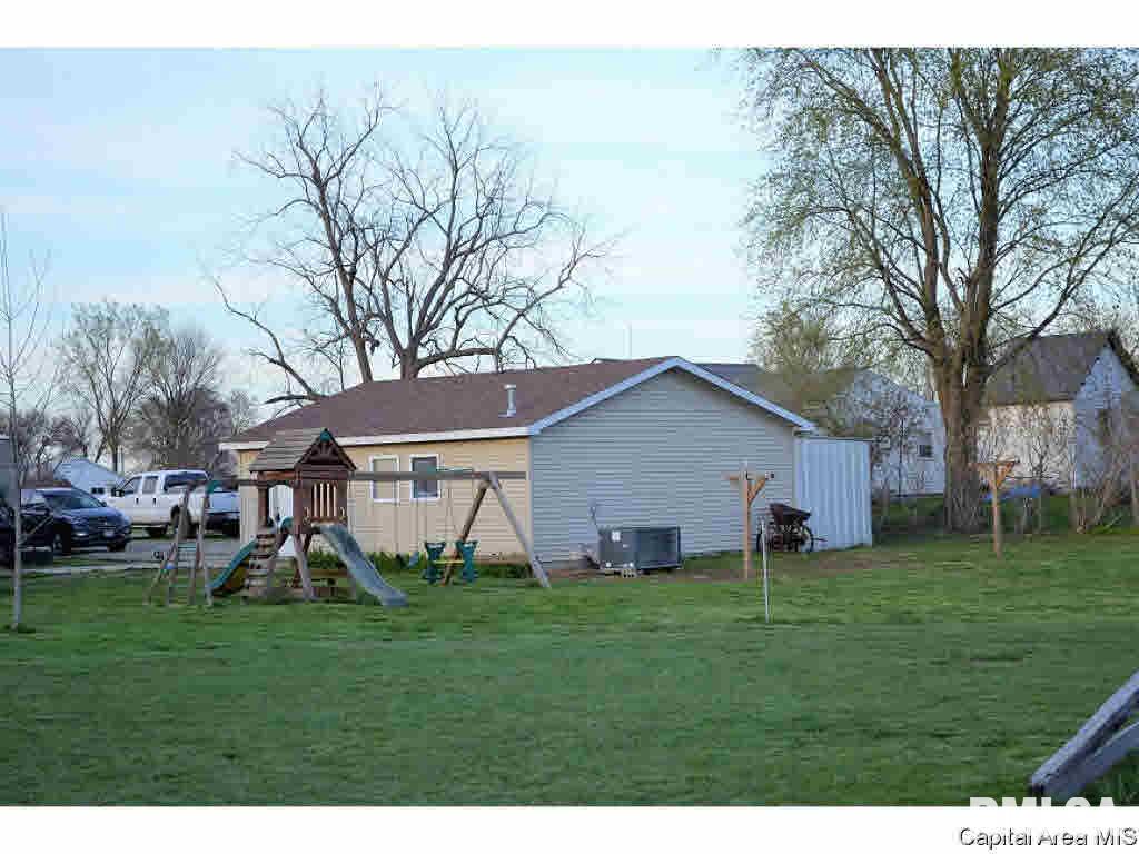 1 Modesto Road Modesto, IL 62667 - Photo 20 of 22