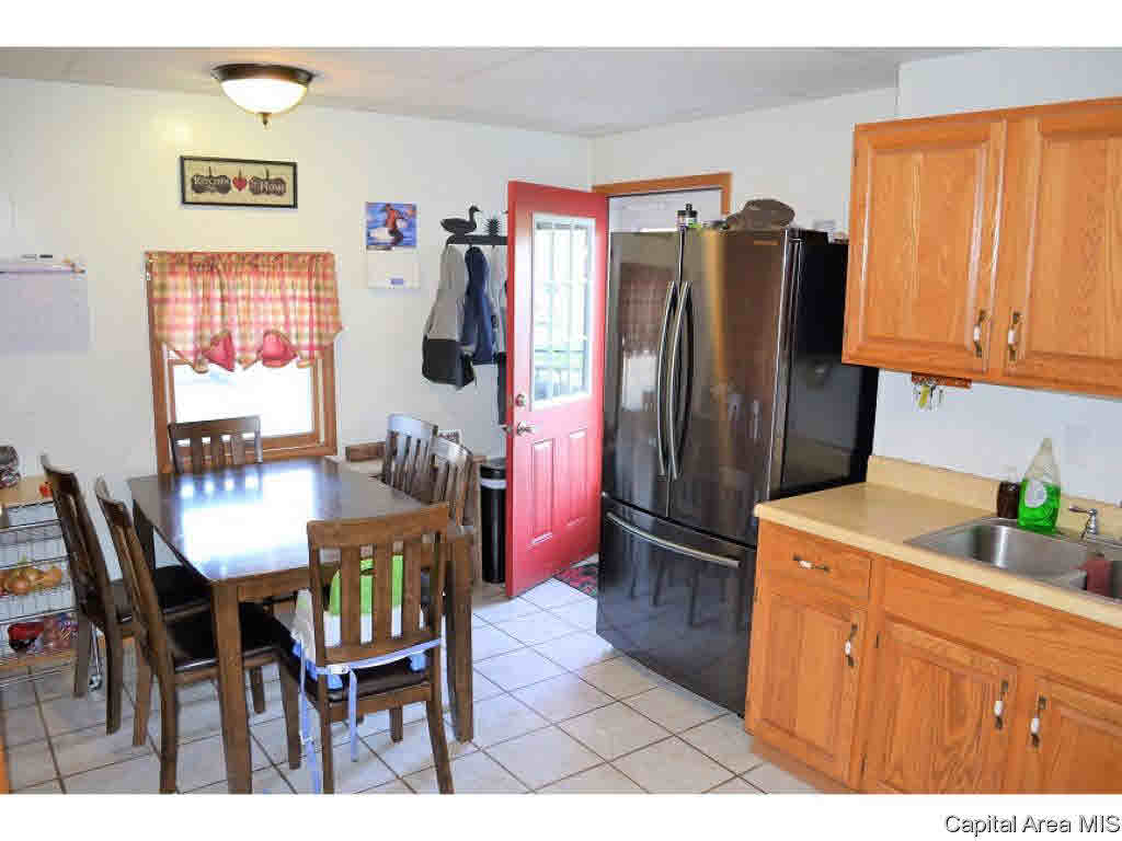 1 Modesto Road Modesto, IL 62667 - Photo 6 of 22