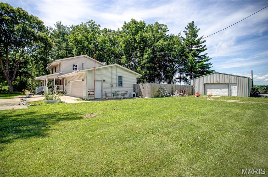 505 Hinton Street Kane, IL 62054 - Photo 8 of 61