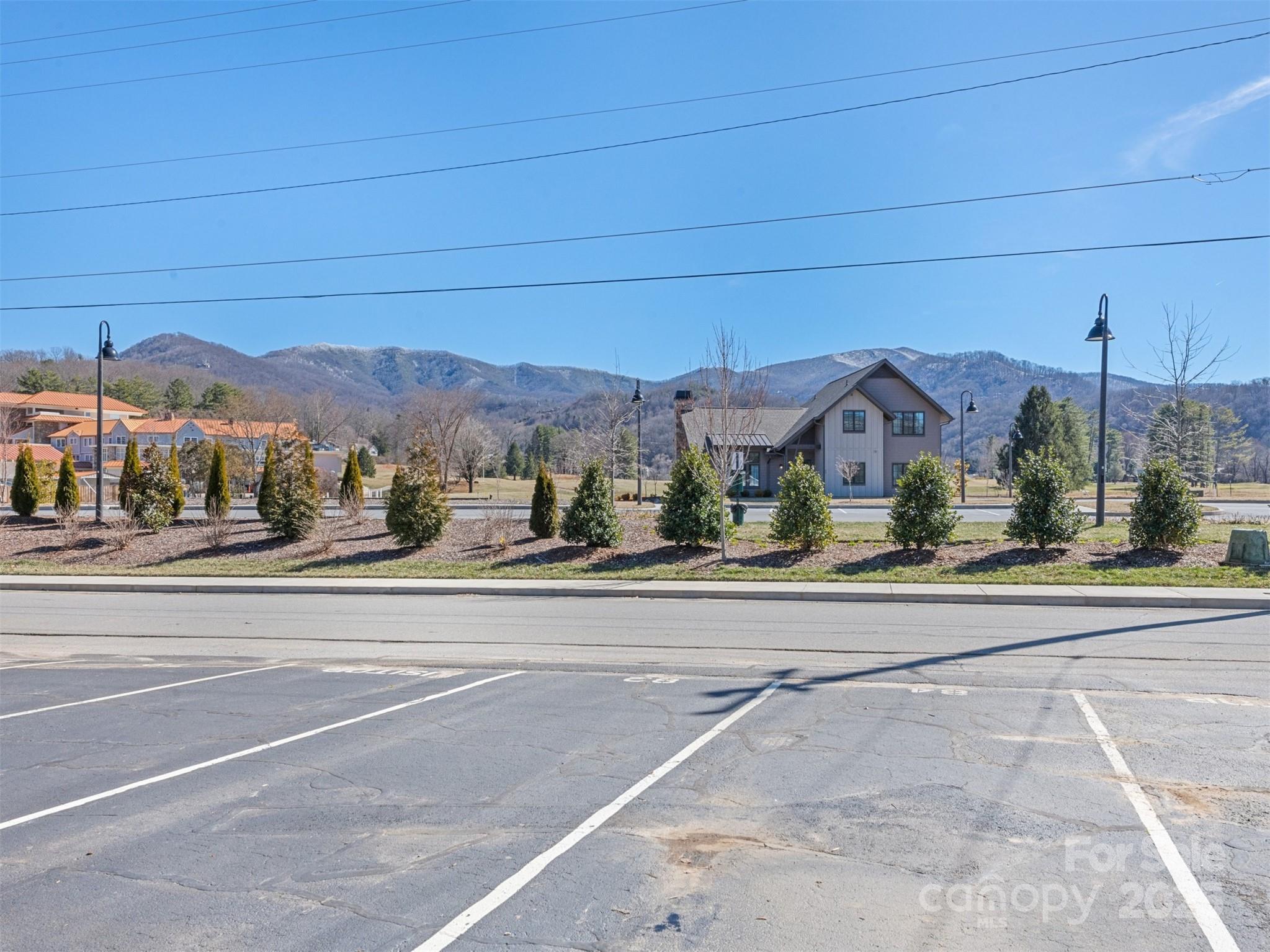 84 Chelsea Road Waynesville, NC 28786 - Photo 4 of 40 Gallery Image 4