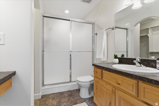 2082 Evans Cove Loop Layton, UT 84041 - Photo 17 of 25 Master bath